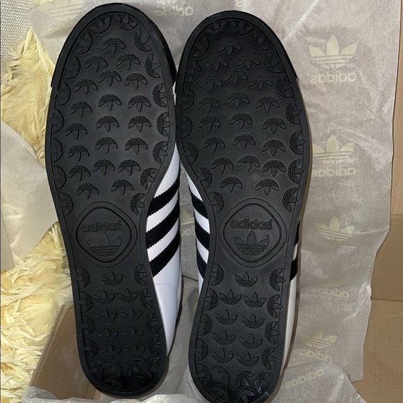 Adidas Original’s Samoa Men’s White and Black Sneakers Size 12 NWT - Picture 3 of 9